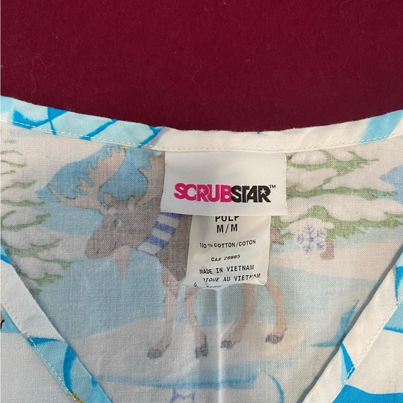 Women’s scrub top lot - Picture 8 of 9